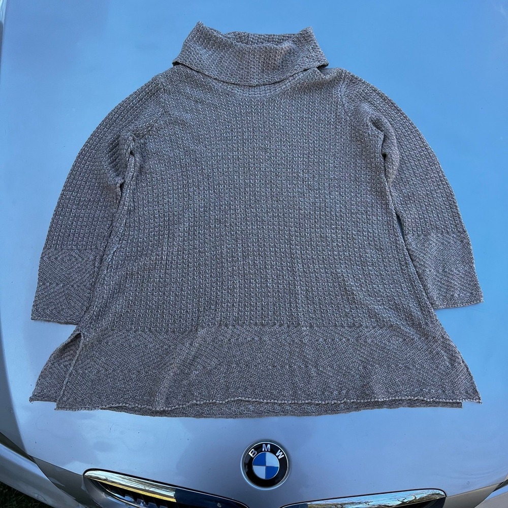 Eight eight eight Beigh shoal cardigan sweater